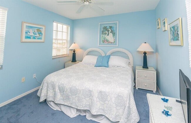 Building Photo - ***SHORT TERM/LONG TERM RENTAL***WEEKLY RE...