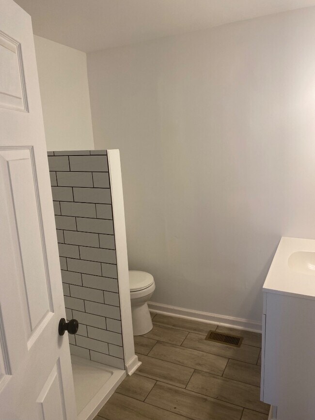 Building Photo - 1107 Buchanan St