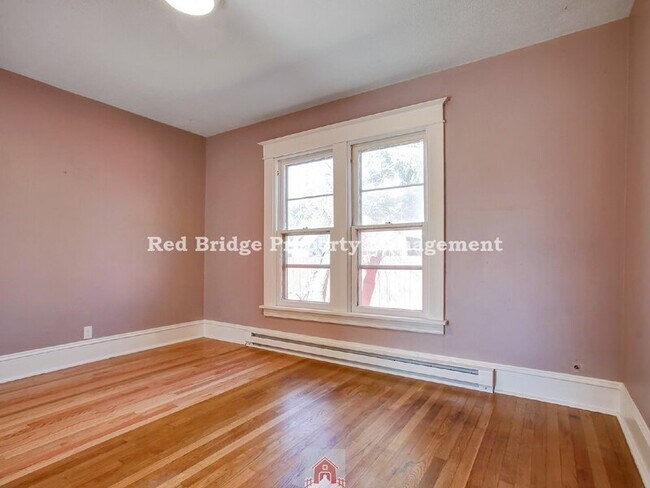 Building Photo - 5022 NE 23rd Ave