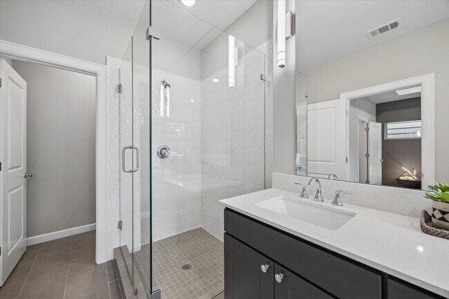 Building Photo - 5218 Amber Sunrise Dr