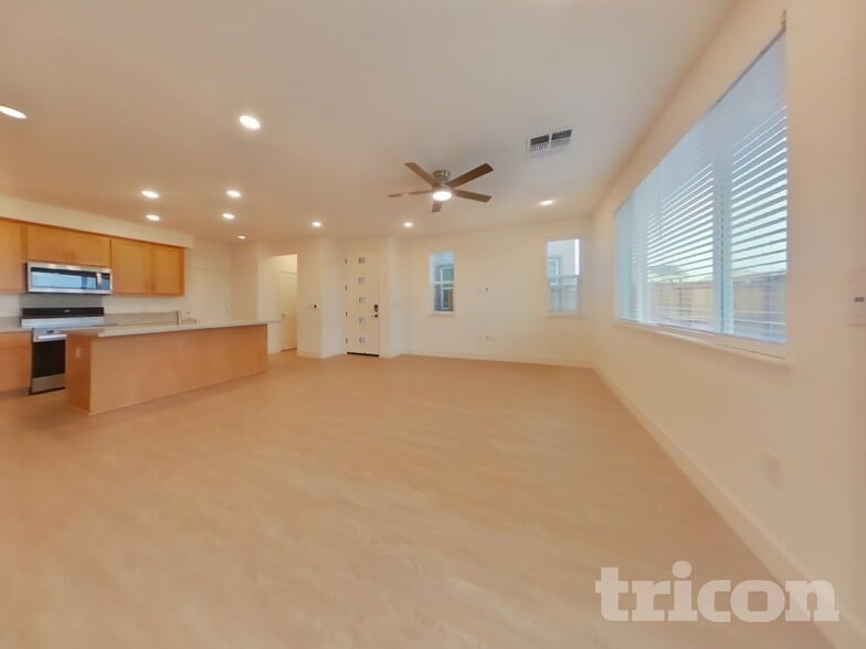 Building Photo - 8213 Perla Wy