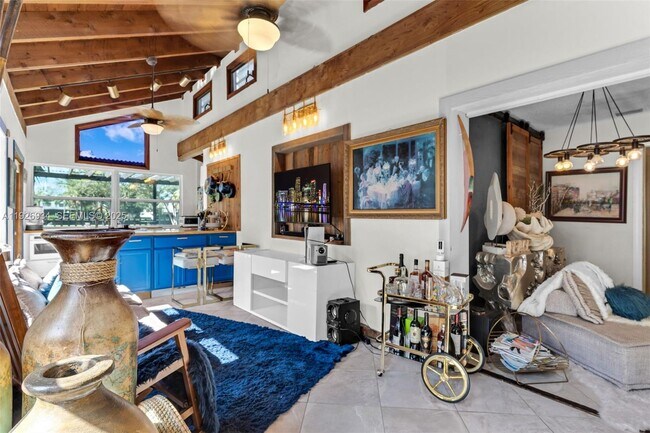 Building Photo - 1420 W Sandpiper Cir