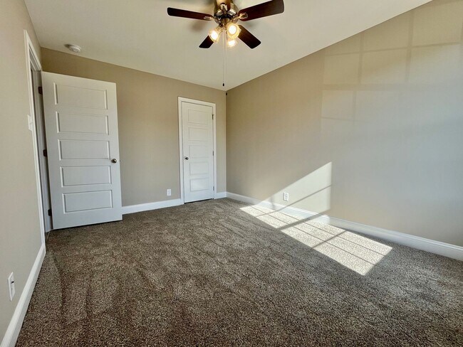 Building Photo - 276 Dugger Dr