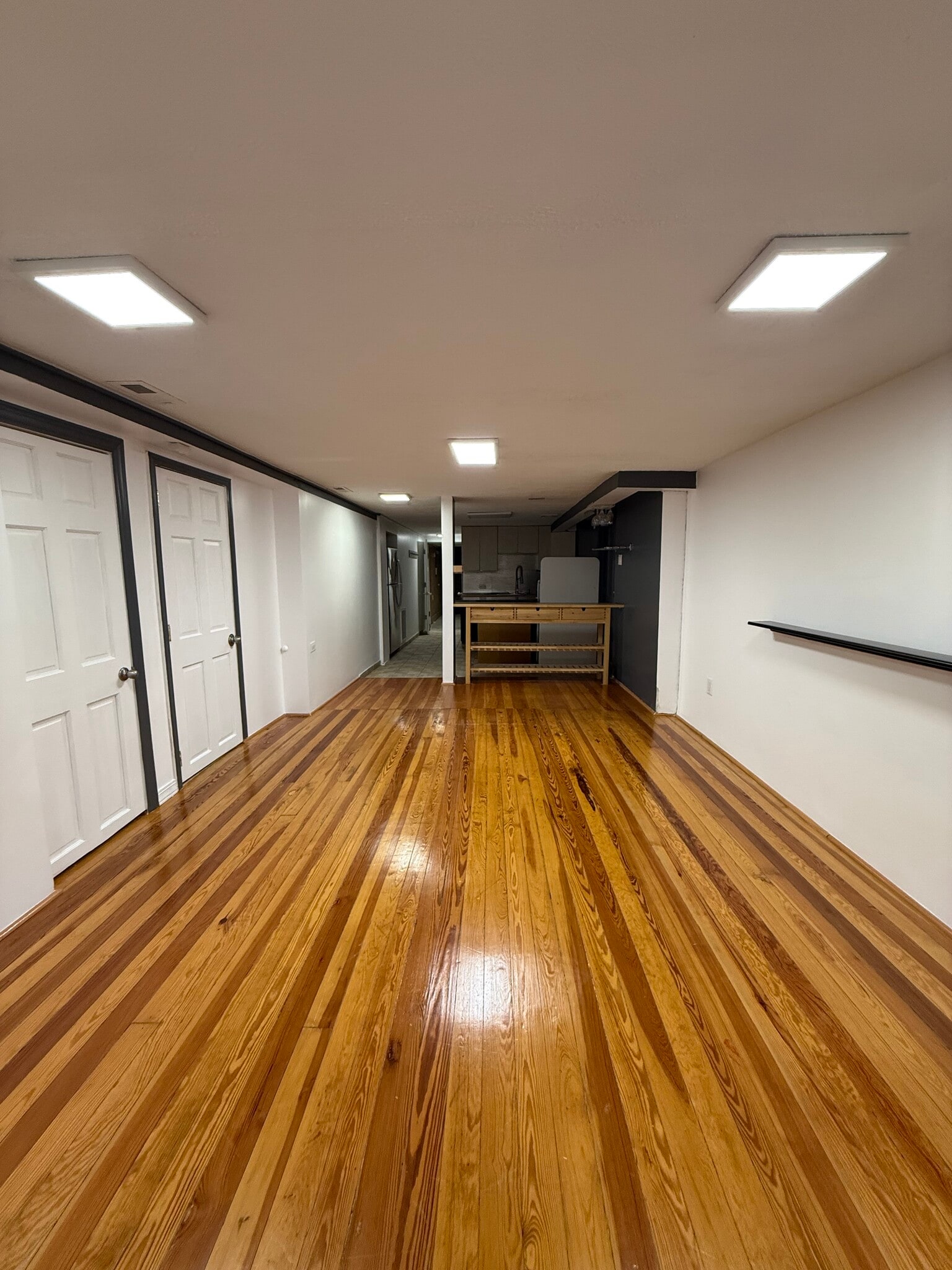 Building Photo - 3318 W Pierce Ave