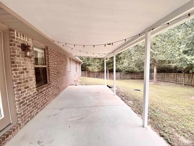 Building Photo - 8431 Ferlon Ave