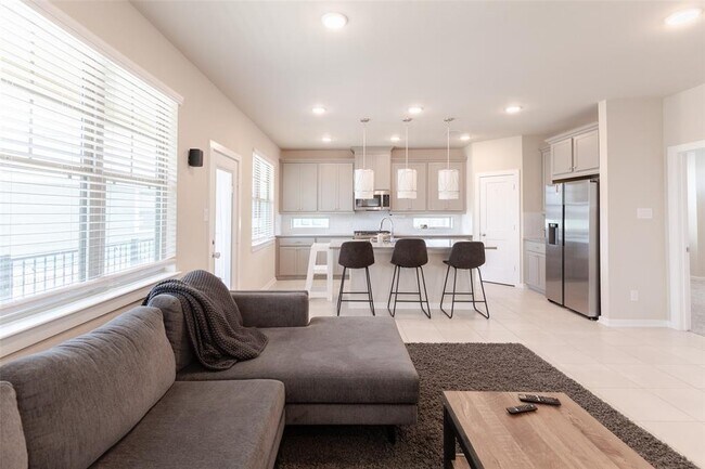Building Photo - 23931 Oriole Vly Trl