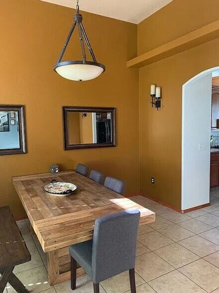 Building Photo - 2309 Saguaro Loop