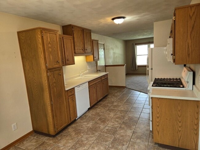 Building Photo - 5563 Stockton Dr