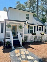 Building Photo - 880 N Ashe St