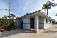 Building Photo - 3 BR House in Carlsbad with Washer/Dryer H...