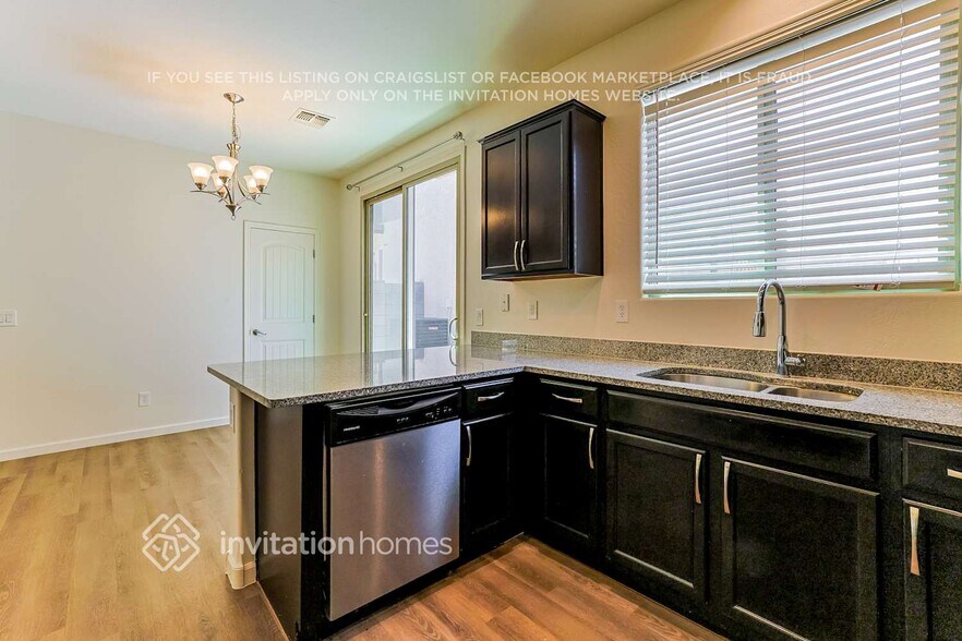 Building Photo - 3367 E Constitution Dr