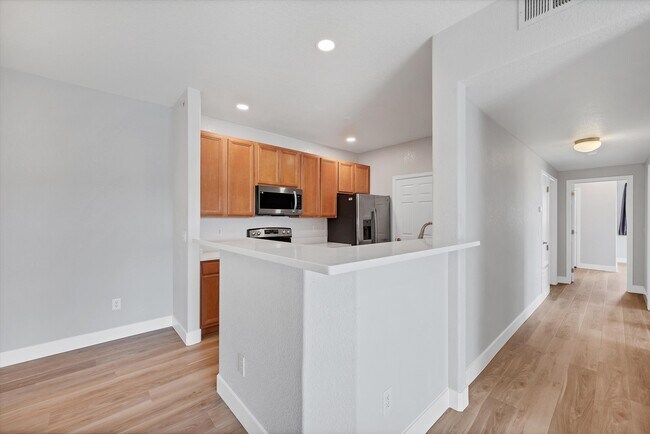 Building Photo - 15700 E Jamison Dr
