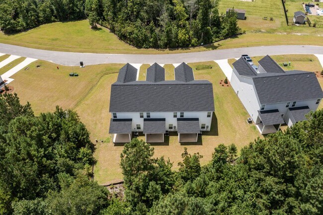Building Photo - Welcome to Onslow Bay!
