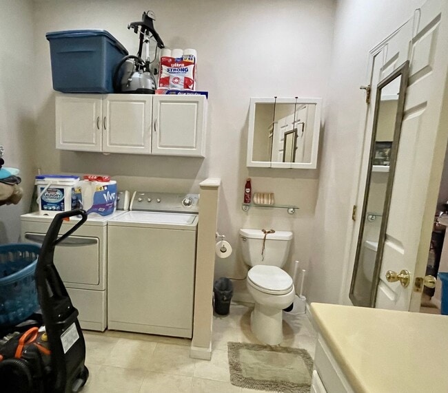 Building Photo - Available for the 2026-2027 lease term.