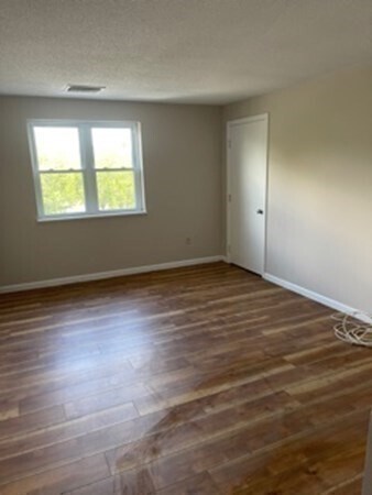 Building Photo - 10 Longworth Ave