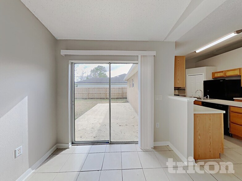 Building Photo - 9312 Thunderbolt Dr