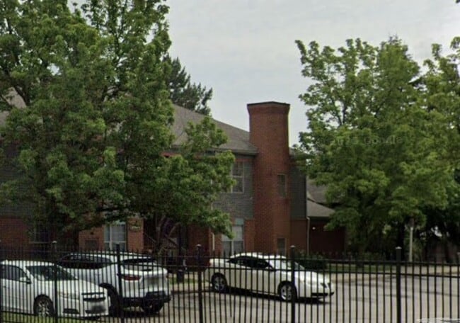 Building Photo - 421 W Water St