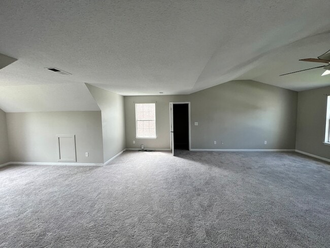 Building Photo - 448 Canoga Ct