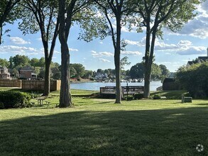 Building Photo - Waterfront 2 bedroom 2 full bath condo AVA...