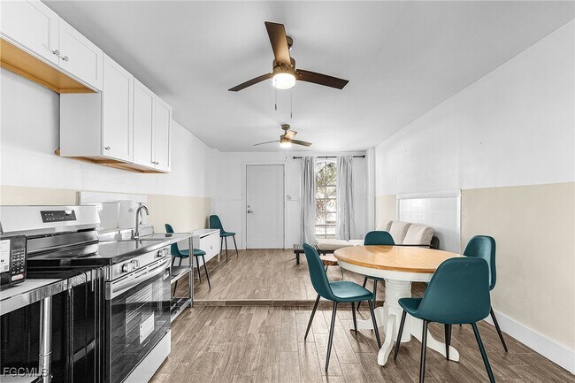 Building Photo - 135 Delmar Ave