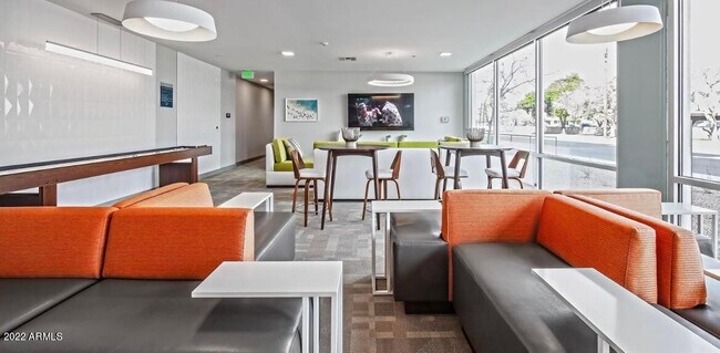 Building Photo - 425 W Osborn Rd