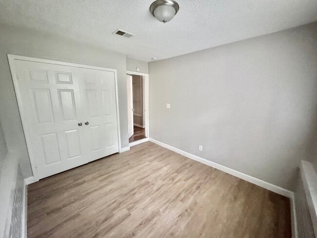 Building Photo - 1407 Ferguson Rd