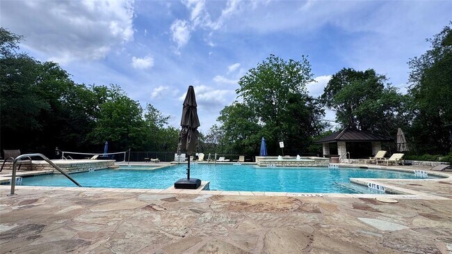 Building Photo - 6000 Shepherd Mountain Cove