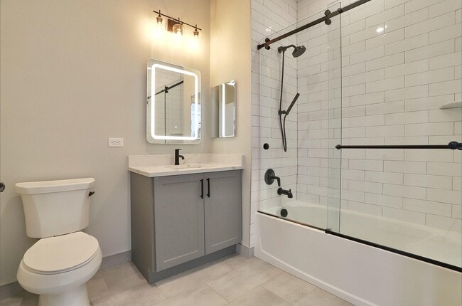 Building Photo - 32 Oakland Ave