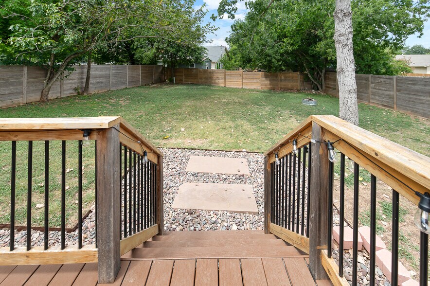 Building Photo - 2110 Spring Breeze Dr