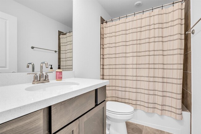 Building Photo - 17822 Carnation Gln Dr