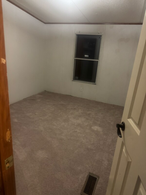 Building Photo - 806 County Rd 40 W