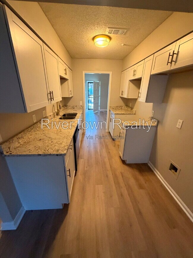Building Photo - 8272 Cedar Chest Dr