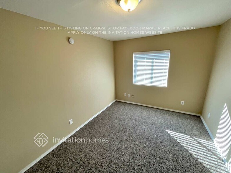 Building Photo - 6940 W Catalina Dr