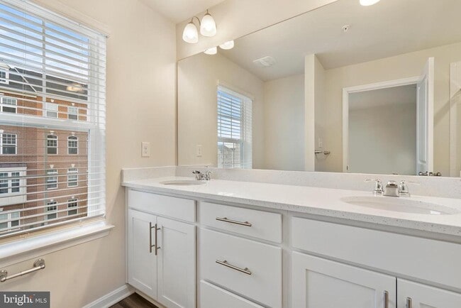 Building Photo - 7106 Delegate Pl