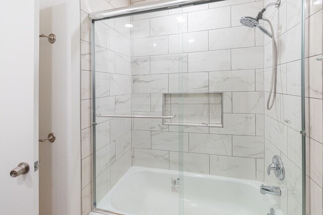 Building Photo - Recently Remodeled 3 Bedroom - Two Story B...