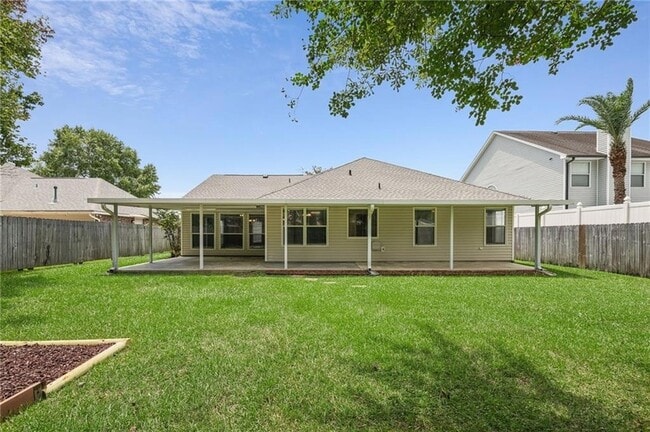 Building Photo - 1032 Sterling Oaks Blvd