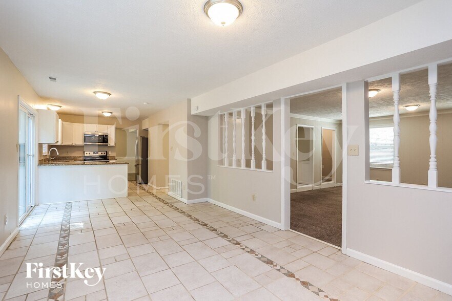 Building Photo - 7344 Berkshire Downs Dr
