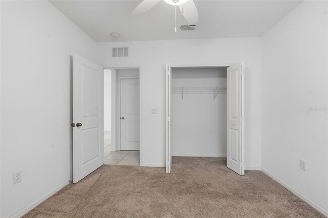 Building Photo - 836 Cambridge Dr
