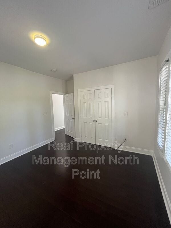 Building Photo - 954 Byron Dr SW