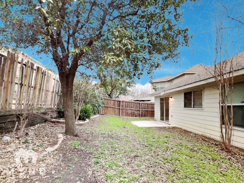 Building Photo - 4908 Thorn Hollow Dr