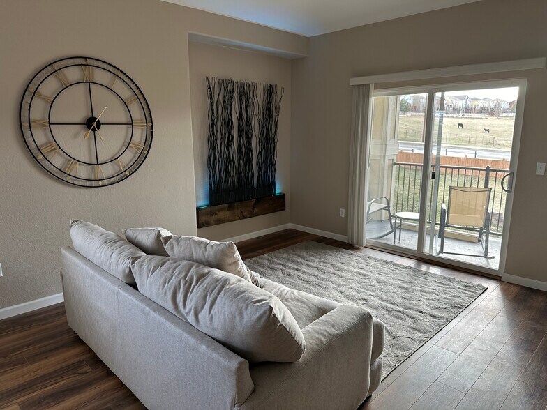living room - 6253 Kilmer Loop