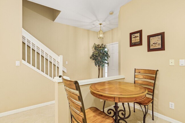 Building Photo - 8381 Village Edge Cir