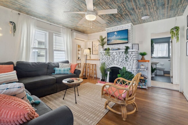 Primary Photo - 20 Highland Ave