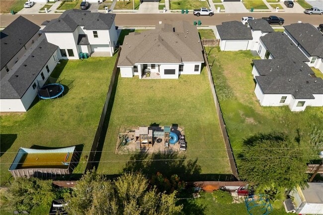 Building Photo - 20 N Chula Vista St