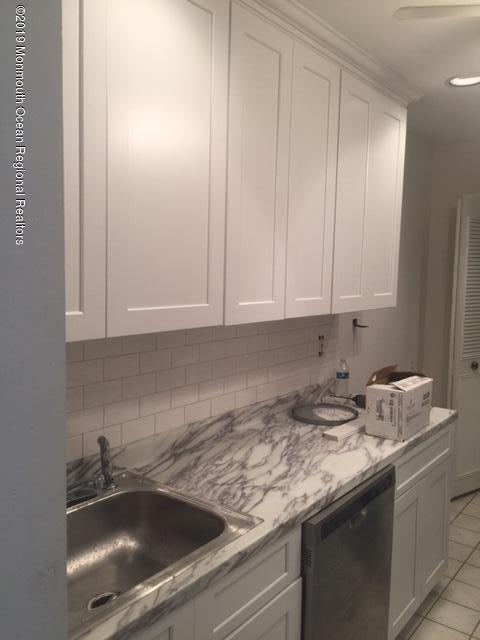 Building Photo - 171 Amberly Dr