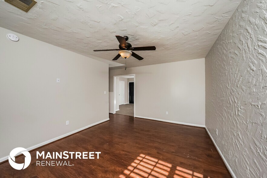 Building Photo - 1310 25th Ave