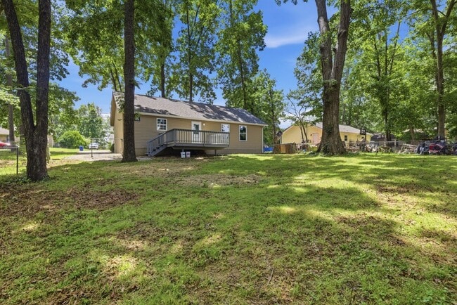 Building Photo - Fully Renovated and Move-In Ready Rental!