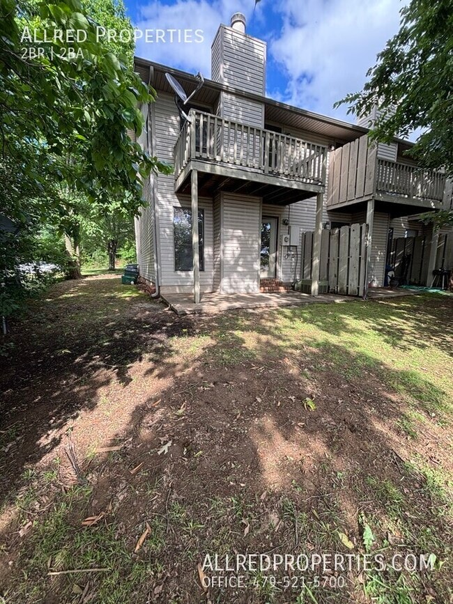 Building Photo - 2481 N Brophy Ave