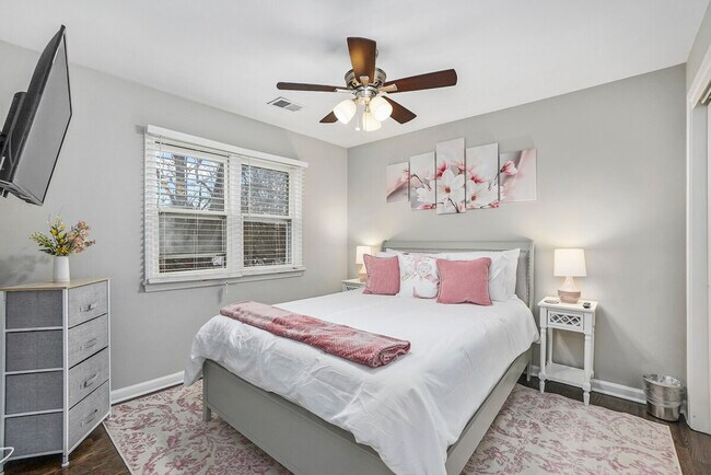 Building Photo - 3758 Cherry Hills Dr