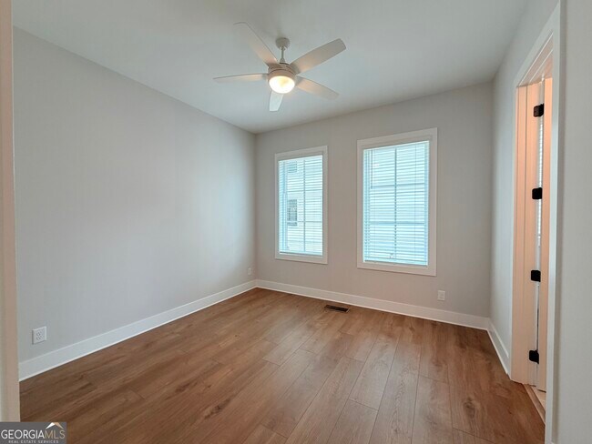 Building Photo - 988 Bibbs Circle NW